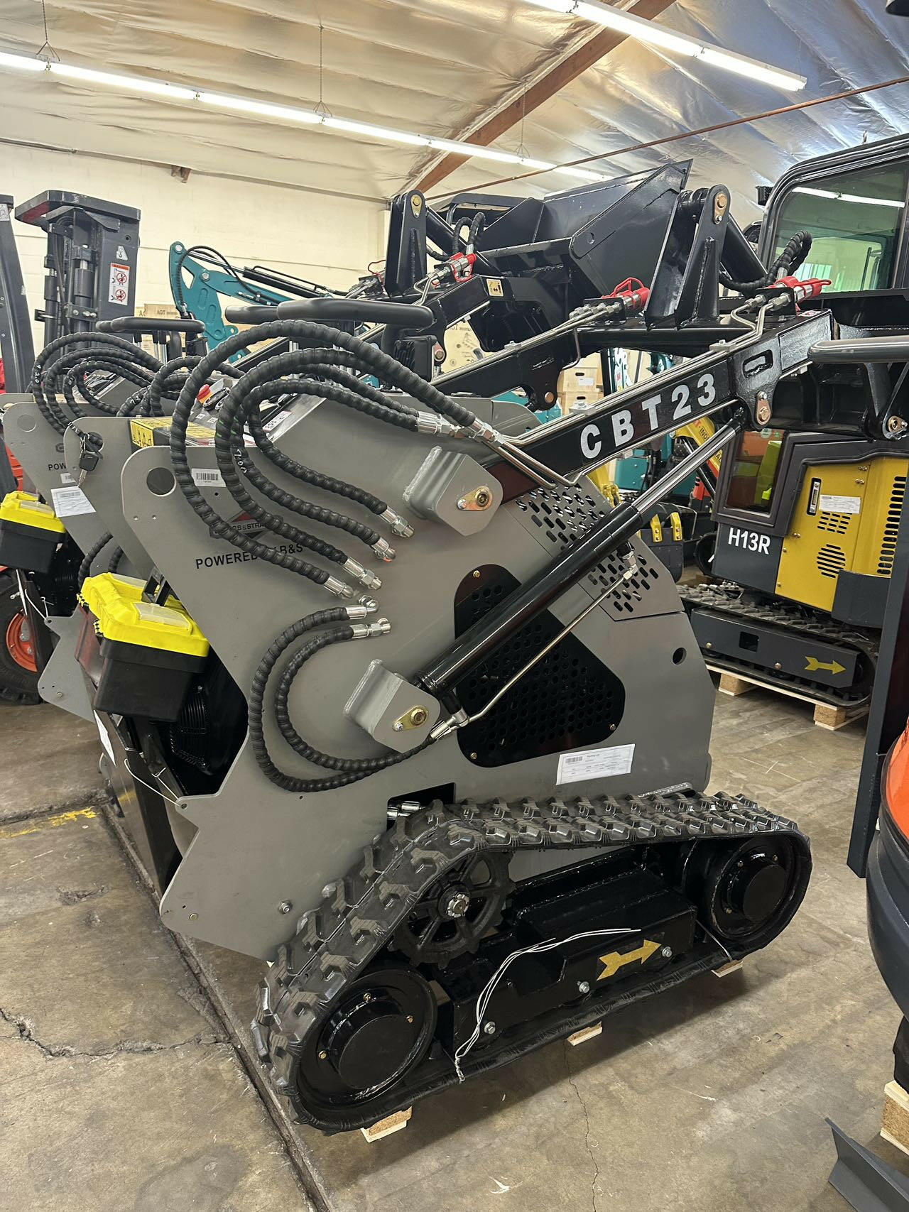 1 Ton, Mini Stand On Skid Loading Mini Crawler | CBT23
