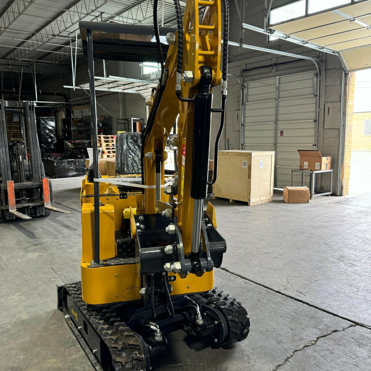 1 ton, 13.5HP RATO Mini Excavator w/ pilot control system | AGT-H15R