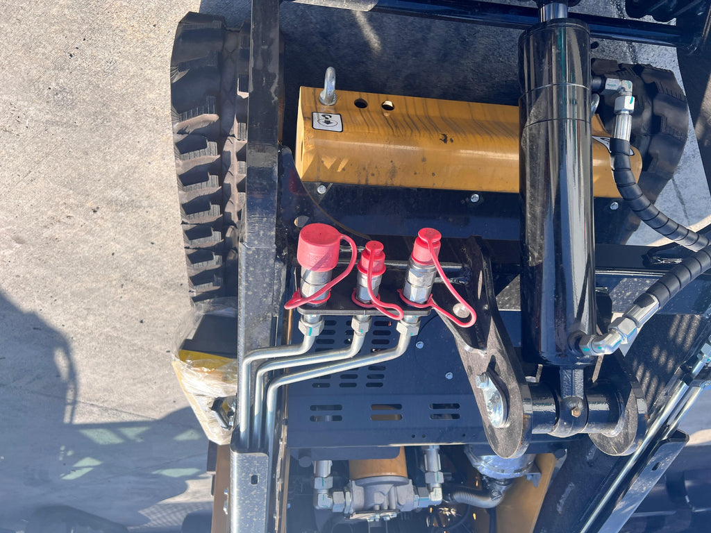 1.4 Ton, Kubota Diesel Engine 27HP Mini Skid Steer | KKT27
