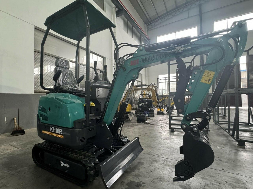 1 Ton, RATO Mini Small Excavator w/ Hydraulic Thumb | AGT-KH16R