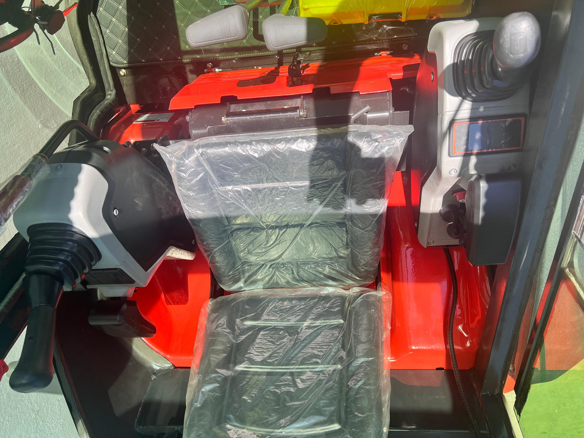 2.8 Ton Kubota Diesel Engine Mini Excavator W/ Enclosed Cab | QK30K